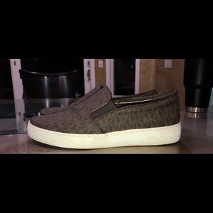 Authentic Michael Kors shoes, size 8